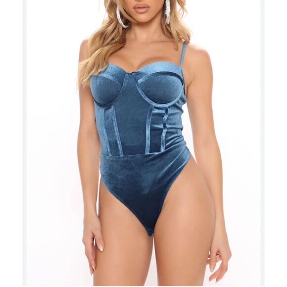 Blue Velvet Bodysuit With Adjustable Straps & Snap Closure - Size M Haute Monde - Picture 1 of 13